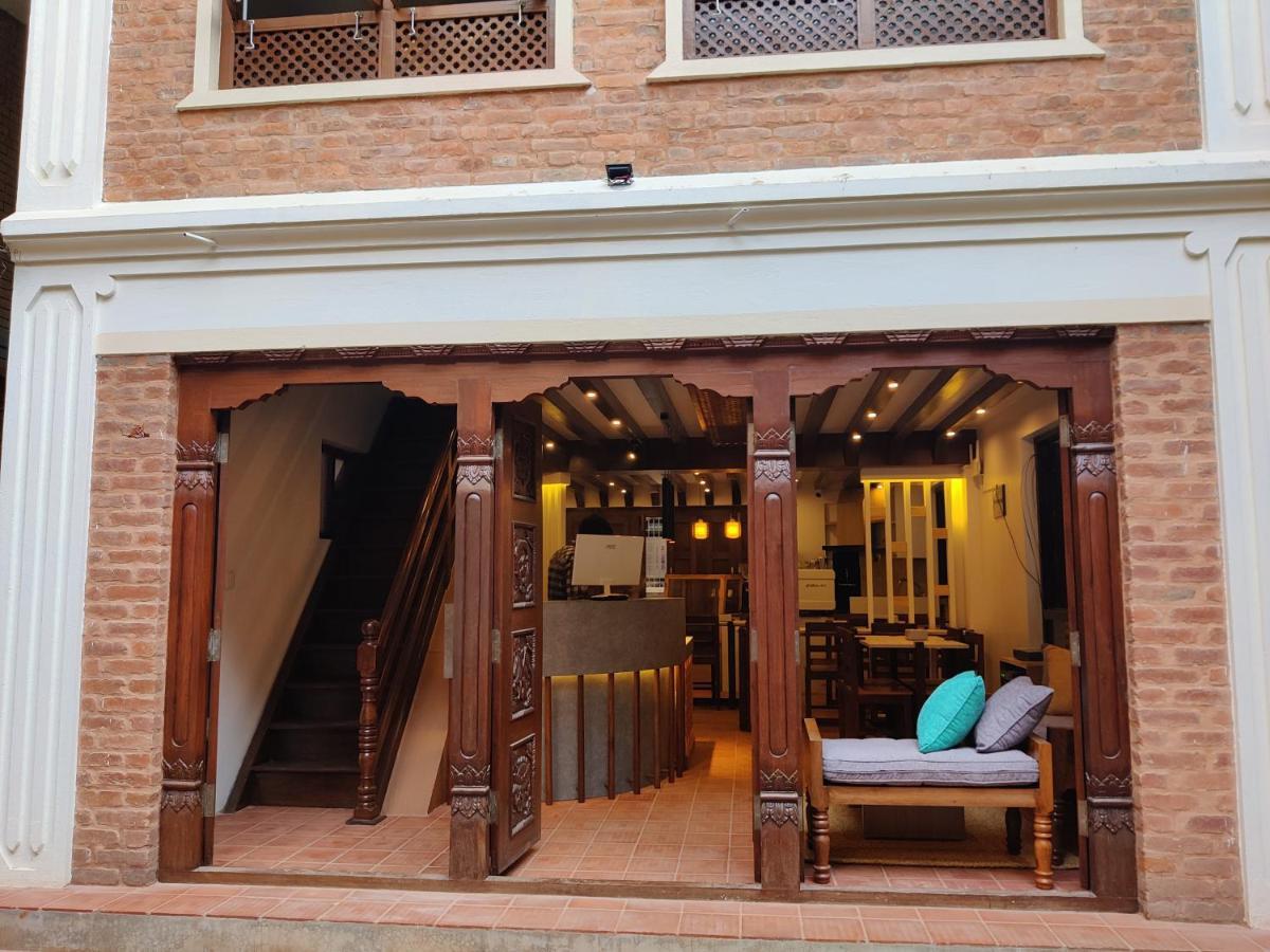Karuna Hotel Patan Kathmandu エクステリア 写真